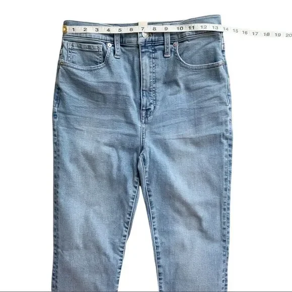 MADEWELL 11" High-Rise Skinny Crop Jeans! - Picture 3 of 10